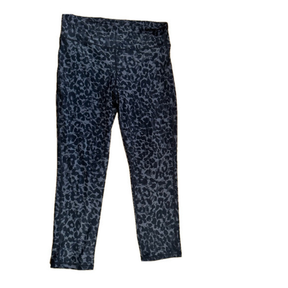 GAP Fit Black and Gray Leopard Performance Capri Leggings